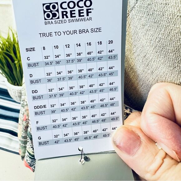 Coco Reef Swimsuit size Large NWT - Picture 6 of 13